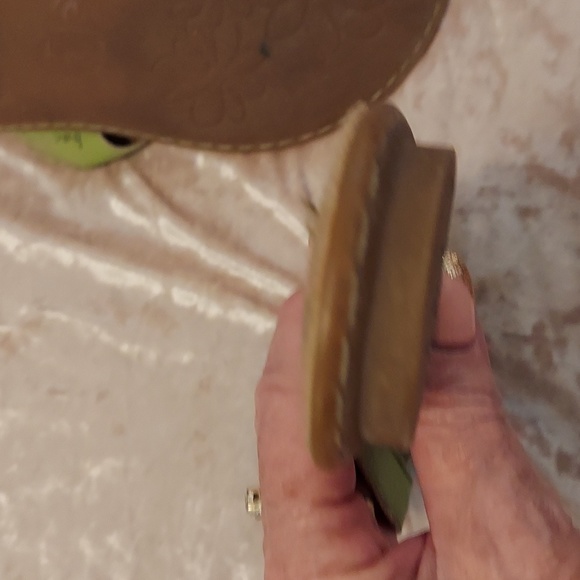 B.O.C lime green sandles size 9 - Picture 3 of 3